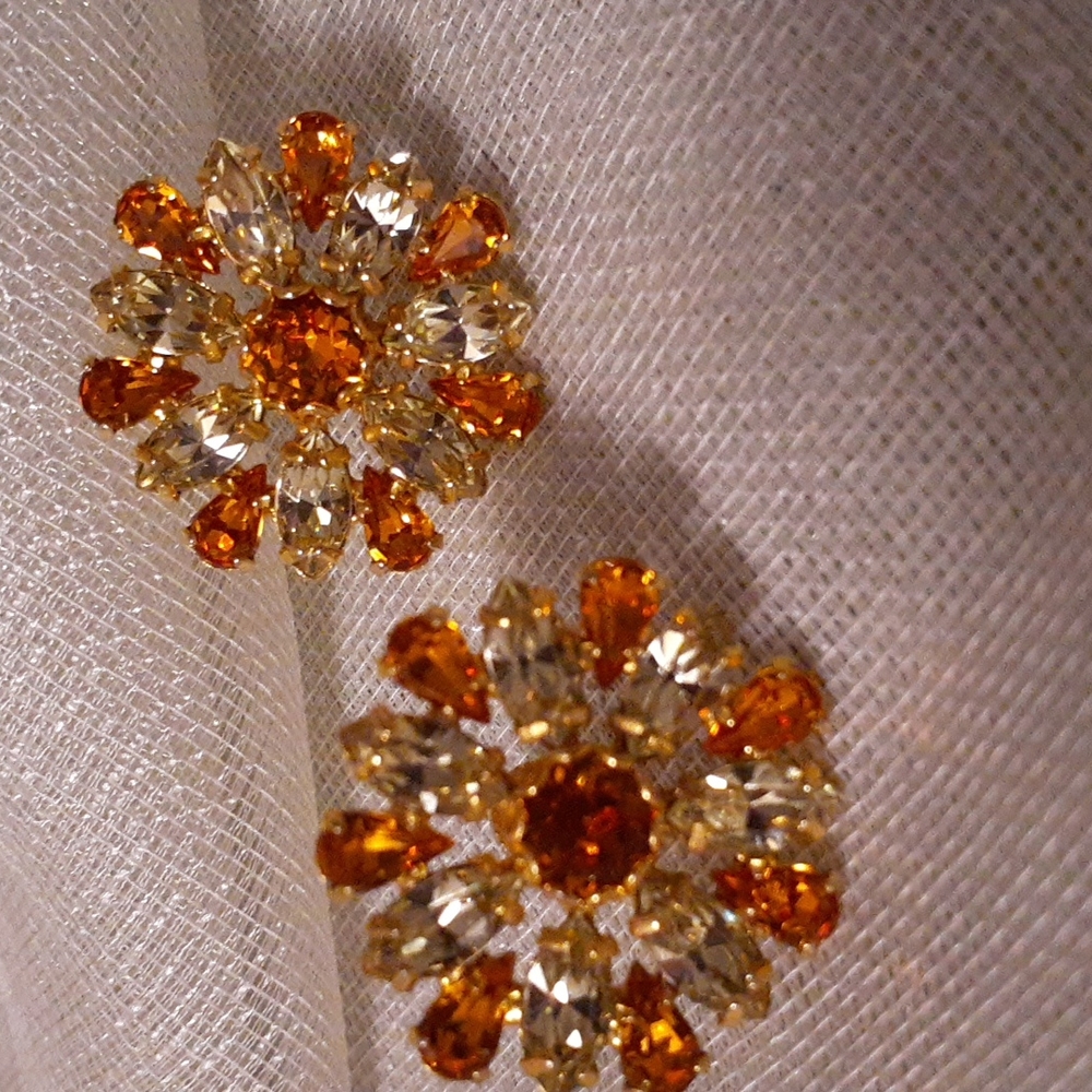 Vintage B David earrings #299